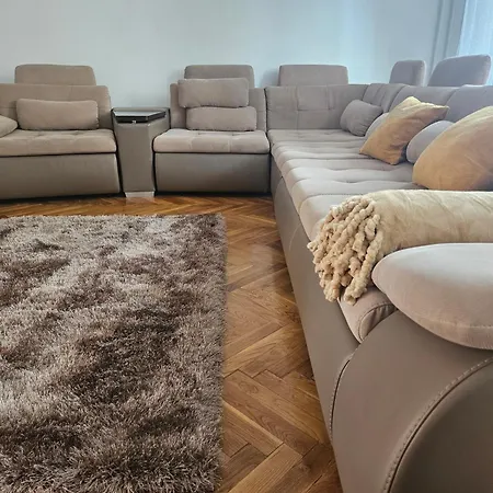 Famille Ταπόλκα