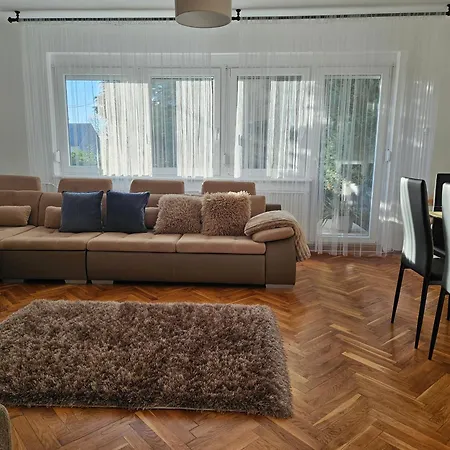 Apartament Famille *